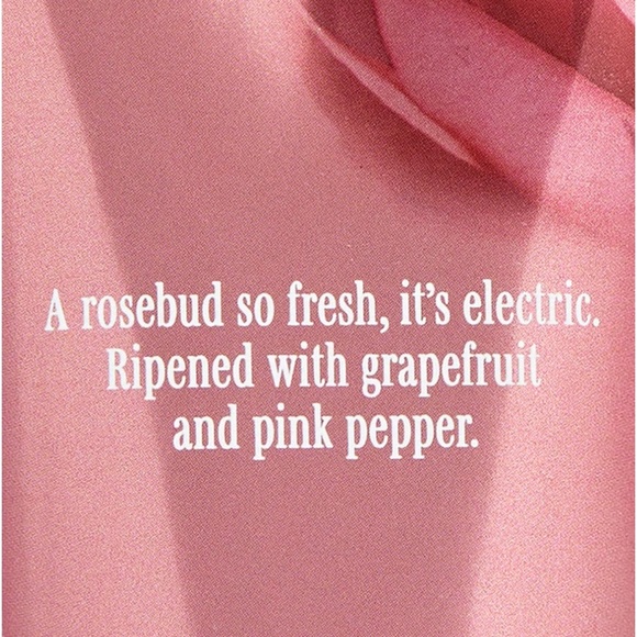 BODY FRAGRANCE
Limited Edition Fuchsia Fantasy Body Lotion - Picture 2 of 2